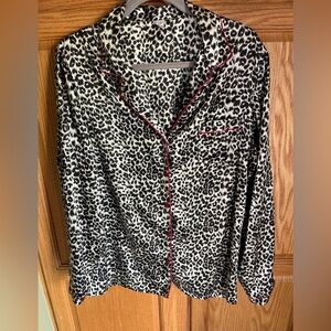 Victoria’s Secret Satin Leopard Print Button Down Pajama lounge Shirt Size XL
